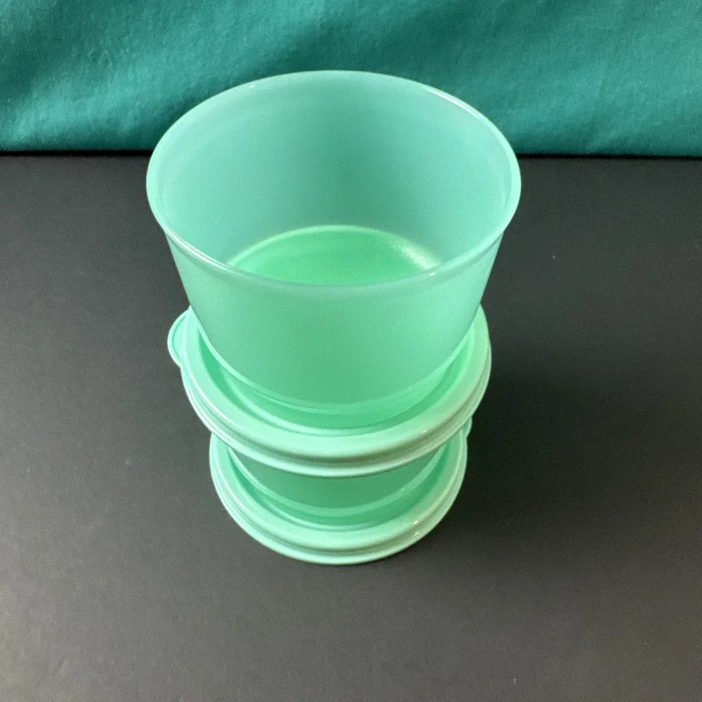 Tupperware Snack Cups 4 oz/120mL Sheer With Matching Seals New Mint Green Set 2